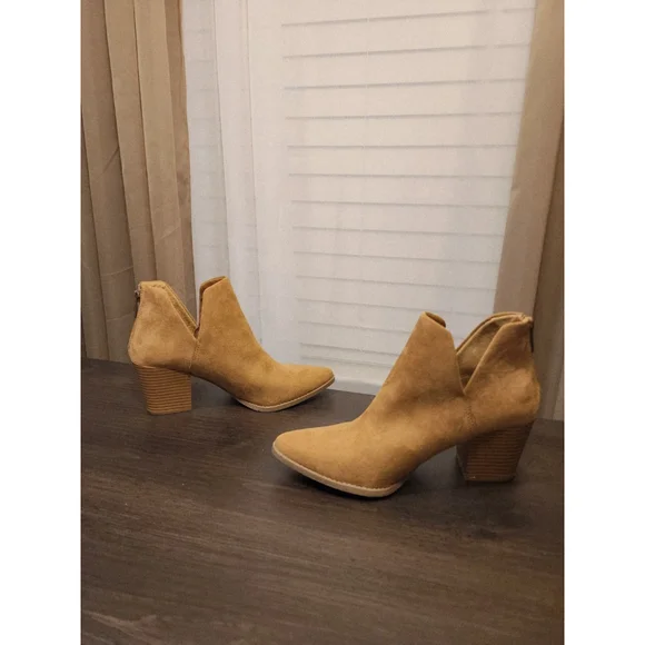 Sun + Stone Modern Microsuede Western Block Heel Booties Boots 7 M Tan BROWN - Picture 9 of 13